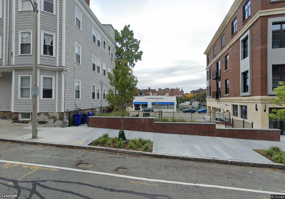 65 Walnut St unit 2, Brookline, MA 02445 - photo 1