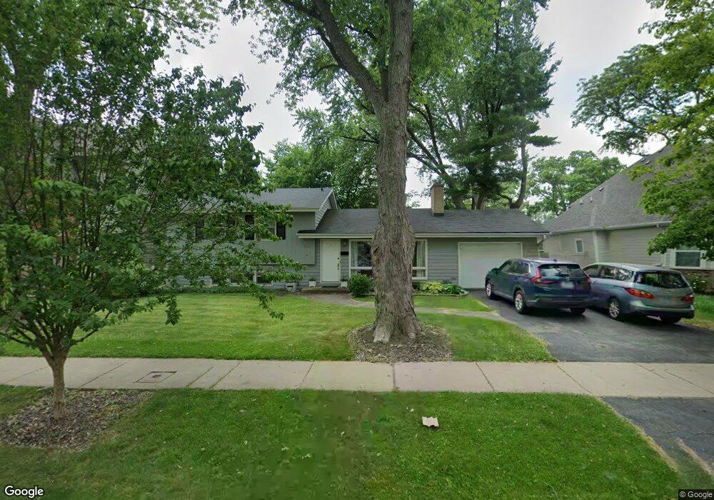 665 S Sleight St unit 2, Naperville, IL 60540 - photo 1