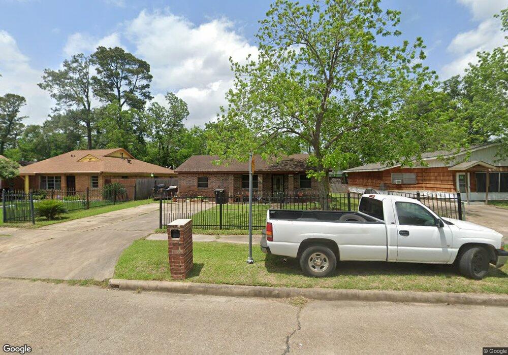 7703 Bretshire Dr, Houston, TX 77016 - photo 1