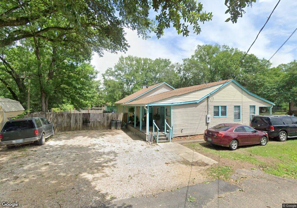 1433 Roberts St, Laurel, MS 39440 - photo 1