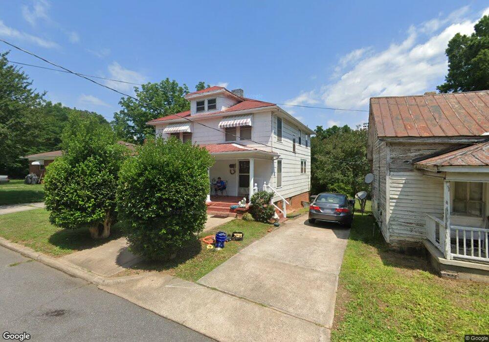 423 Chambers St, Statesville, NC 28677 - photo 1