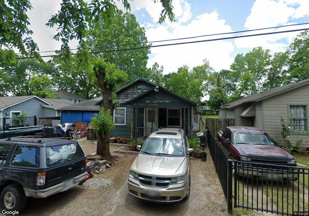 136 Grothe Ln, Houston, TX 77022 - photo 1