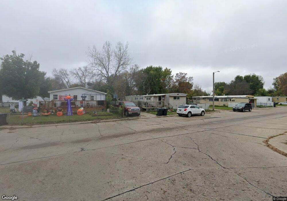 217 E Coyote St, Mandan, ND 58554 - photo 1