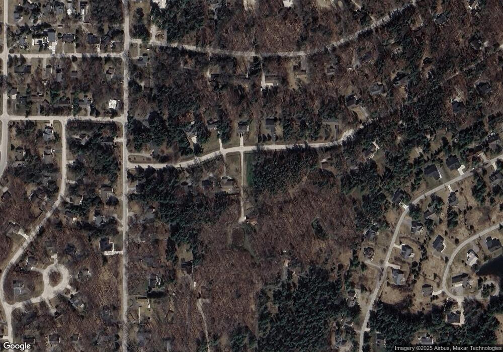 12868 Pineridge Dr, Charlevoix, MI 49720 - photo 1