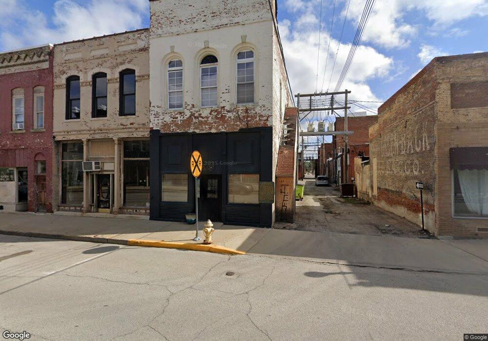 412 Pulaski St, Lincoln, IL 62656 - photo 1