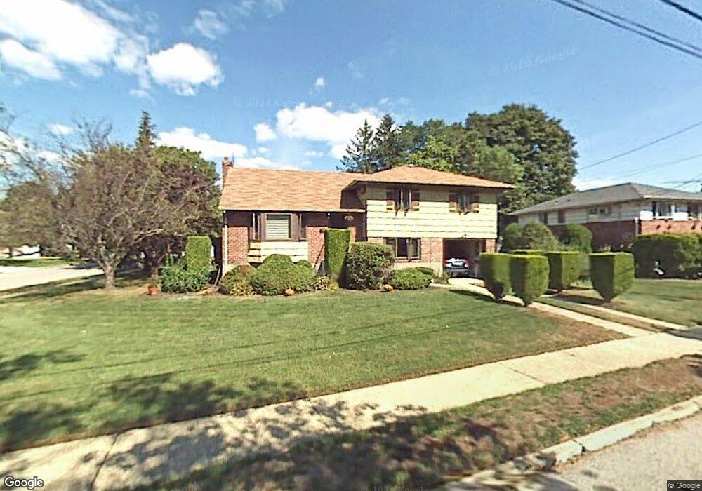 2655 Manor Ln, North Bellmore, NY 11710 - photo 1