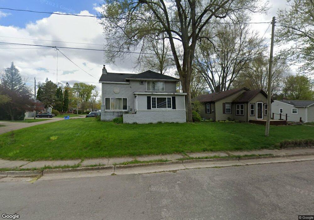 242 Oakwood St, Grand Ledge, MI 48837 - photo 1