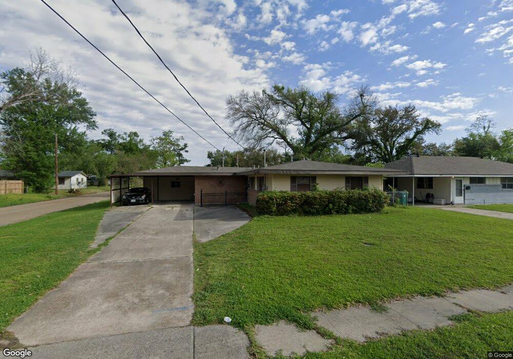 1401 Meadow Dr, Lake Charles, LA 70607 - photo 1