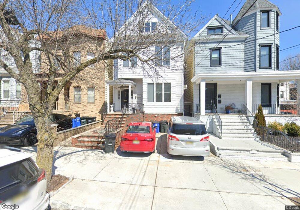 202 Shippen St unit 1, Weehawken, NJ 07086 - photo 1