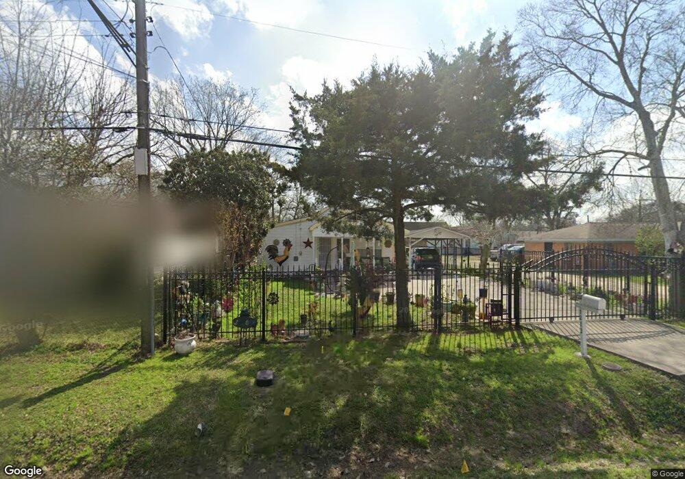 1212 Firnat St, Houston, TX 77022 - photo 1