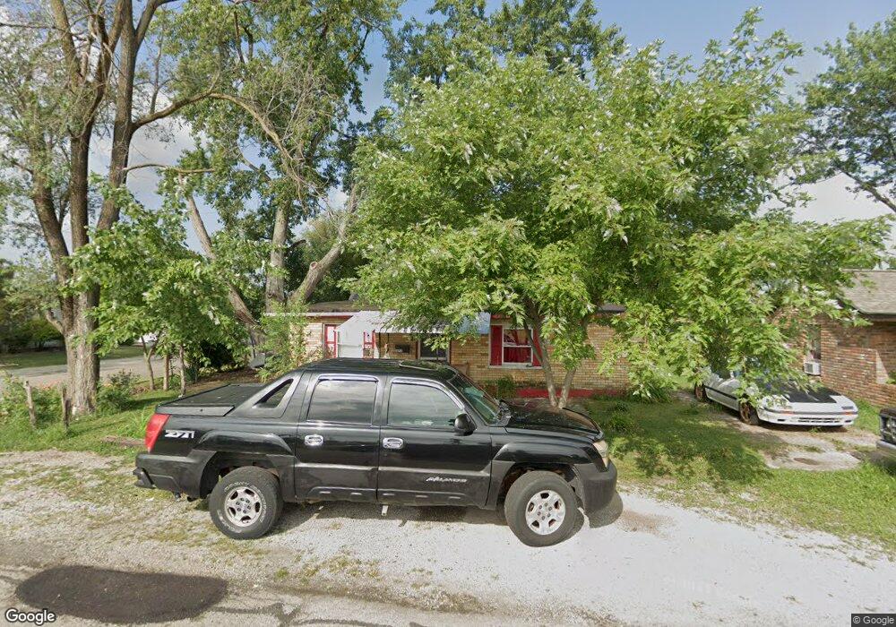 372 Pence Ave, Columbus, IN 47201 - photo 1