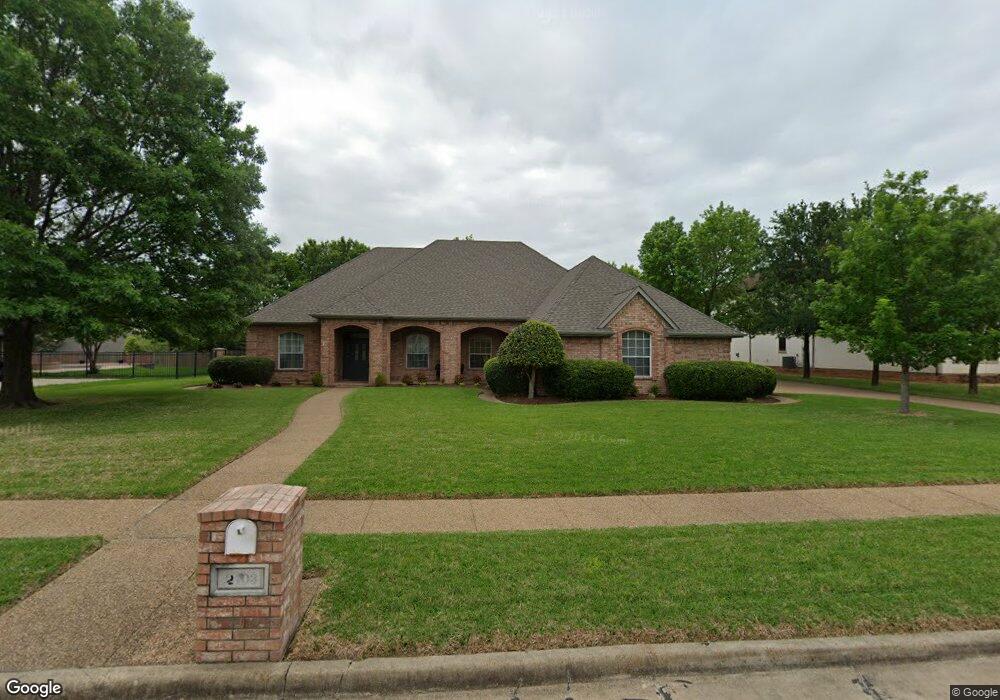 2103 Lakeridge Cir, Ennis, TX 75119 - photo 1