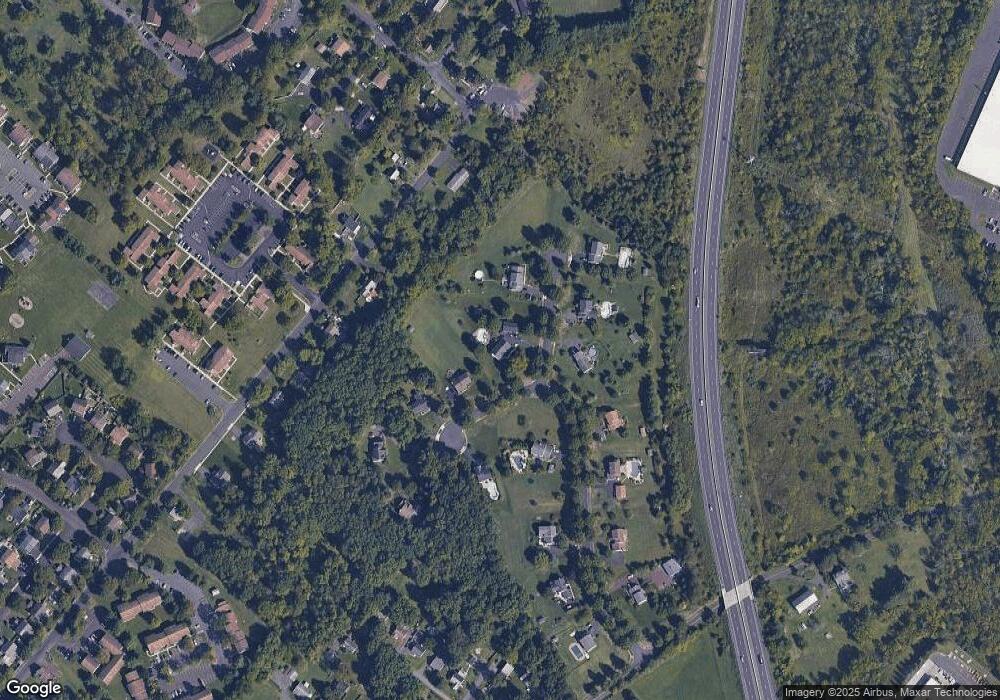 109 Holly Ct, Telford, PA 18969 - photo 1