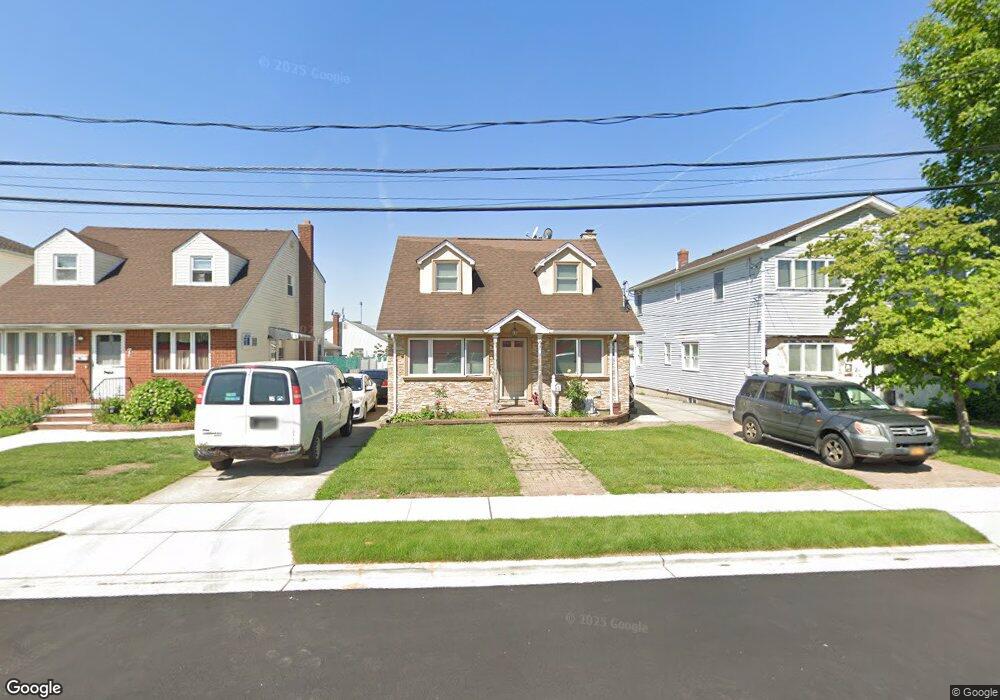 11 Senate Place, Mineola, NY 11501 - photo 1