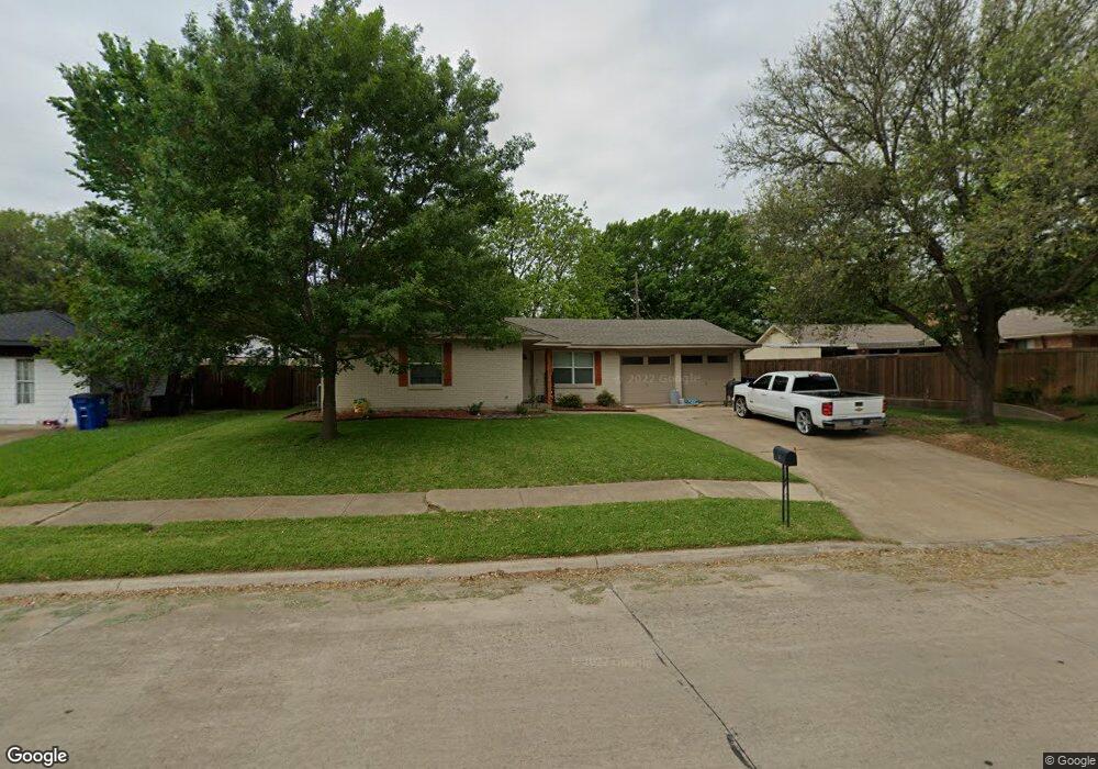 1417 Austin Dr, Ennis, TX 75119 - photo 1