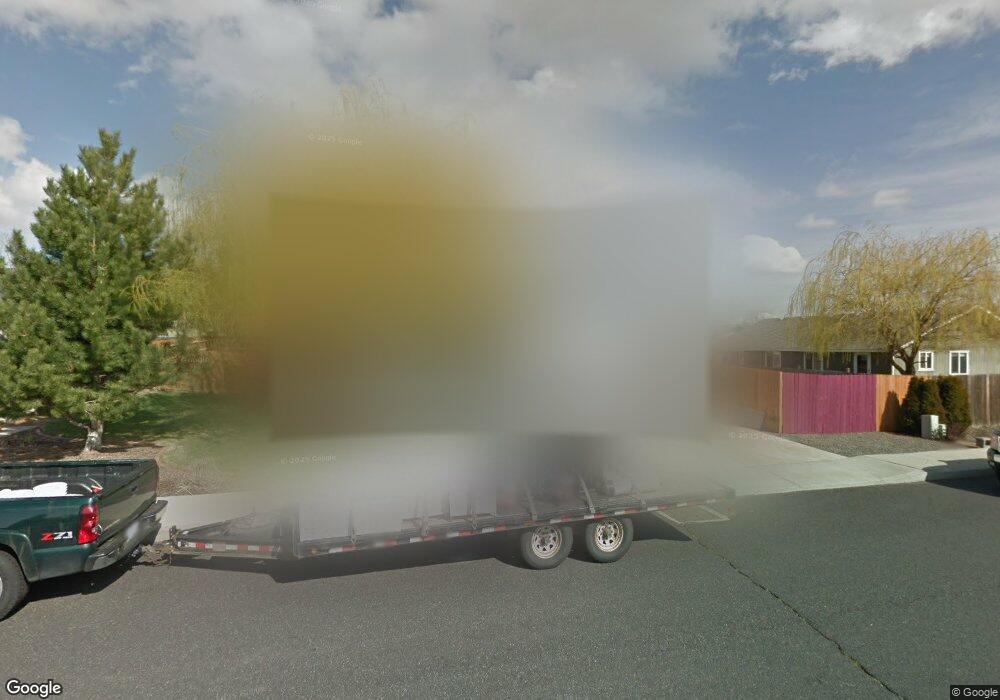 1748 NW 8th St, Redmond, OR 97756 - photo 1