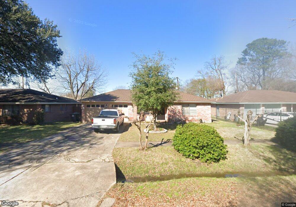 815 Hurley St, Houston, TX 77022 - photo 1