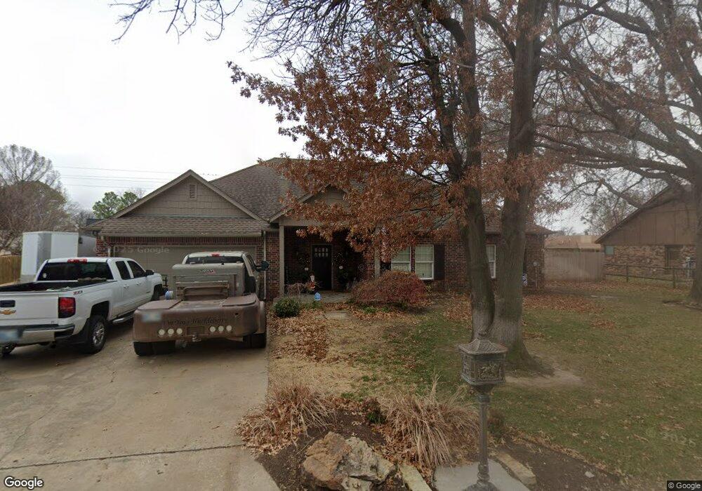 917 W Utica St, Broken Arrow, OK 74011 - photo 1