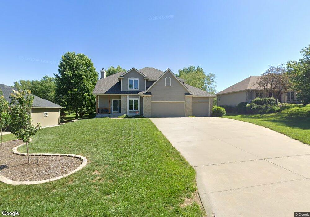 7249 SW Falcon St, Topeka, KS 66610 - photo 1