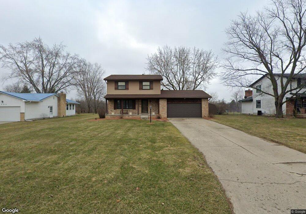 1211 Wreckenridge Rd, Flint, MI 48532 - photo 1