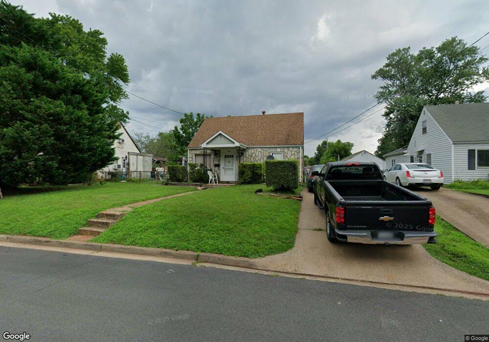 204 Cabbel Dr, Manassas Park, VA 20111 - photo 1