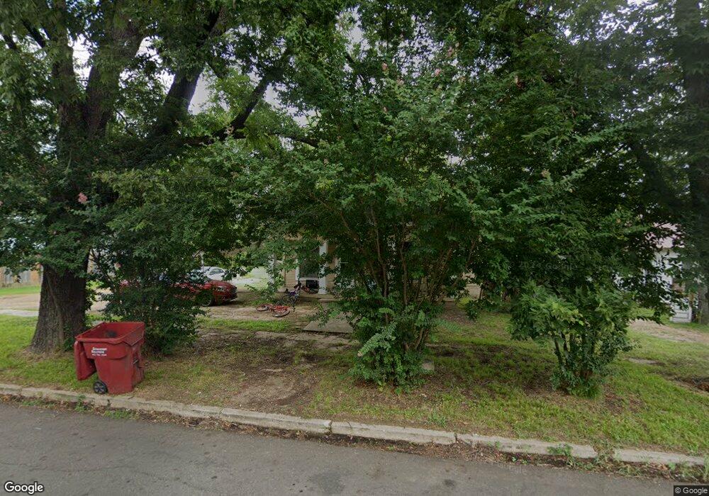 406 N 5th St, Hugo, OK 74743 - photo 1