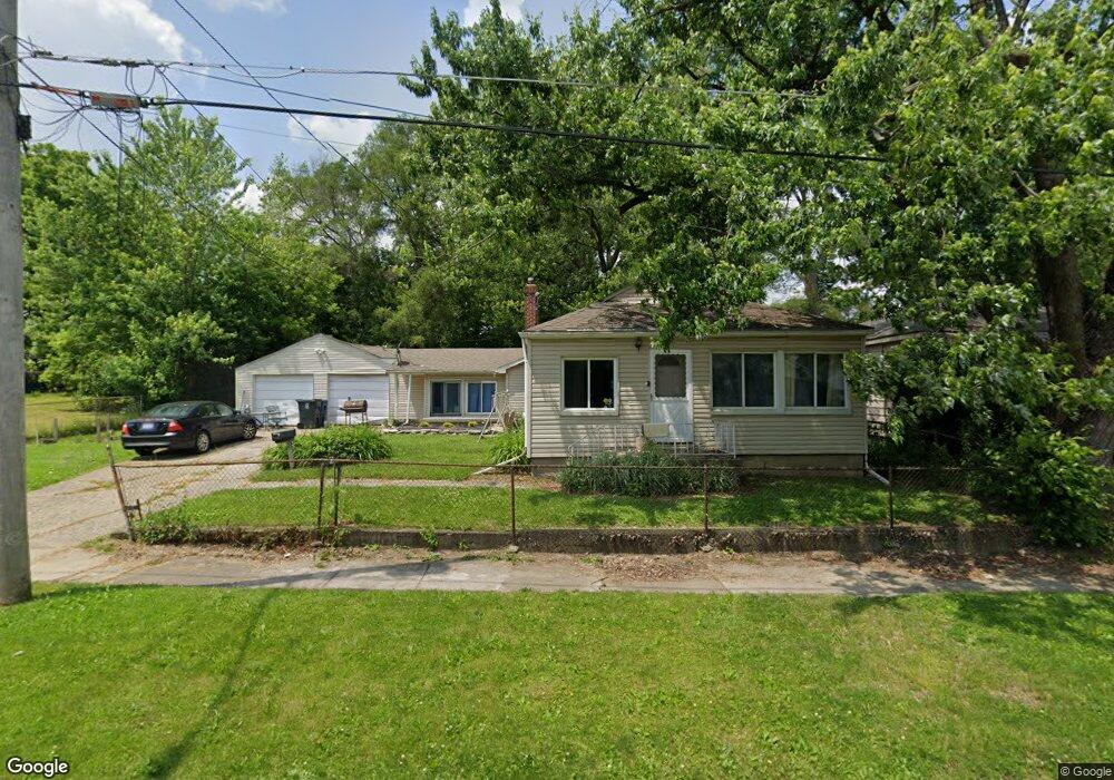 972 Mann Ave, Flint, MI 48503 - photo 1