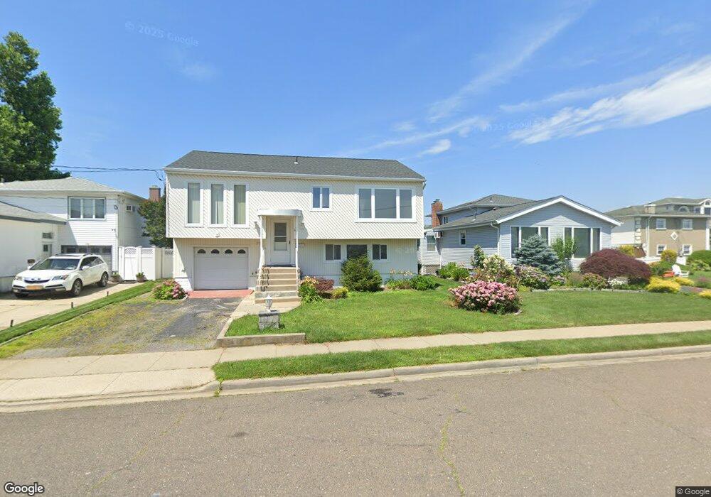 20 Prospect St, Freeport, NY 11520 - photo 1