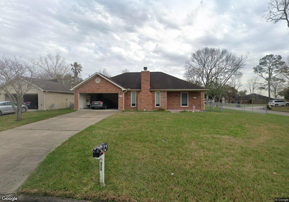 525 Dovedale Ln, Alvin, TX 77511 - photo 1