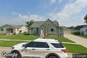 812 Caldwell St, Aplington, IA 50604