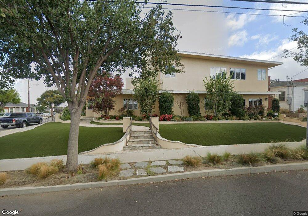 305 E Maple Ave, El Segundo, CA 90245 - photo 1