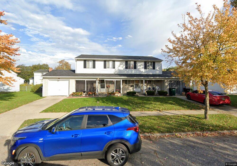 3521 Davidson Dr, Lansing, MI 48910 - photo 1