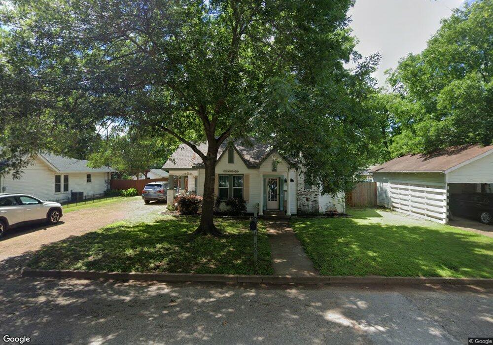 705 W Smith St, Cleburne, TX 76033 - photo 1