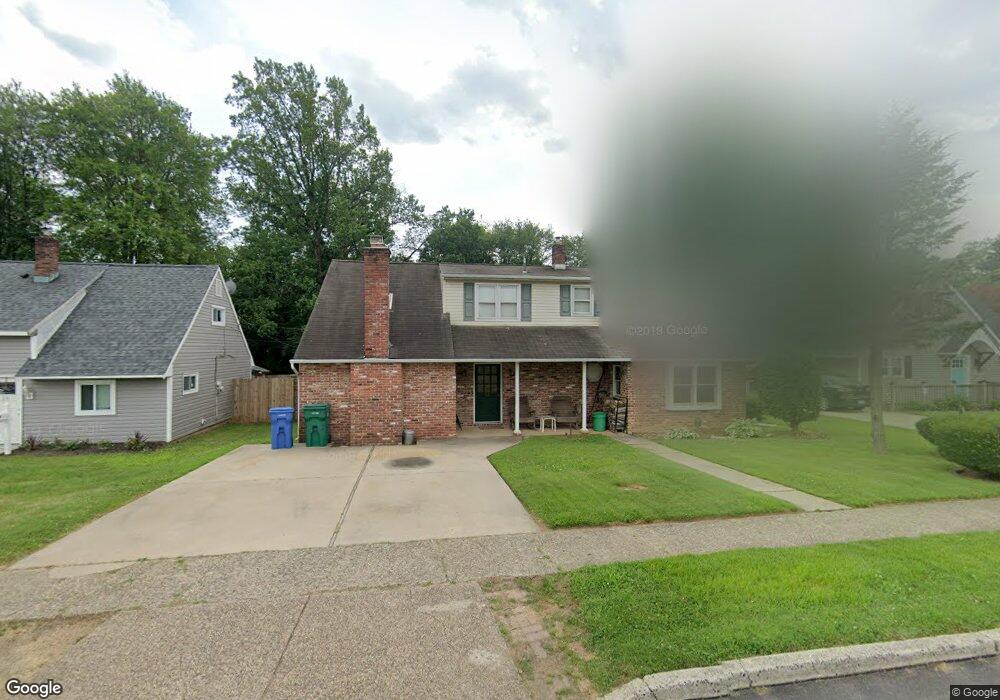 33 Rocky Pool Ln, Levittown, PA 19055 - photo 1