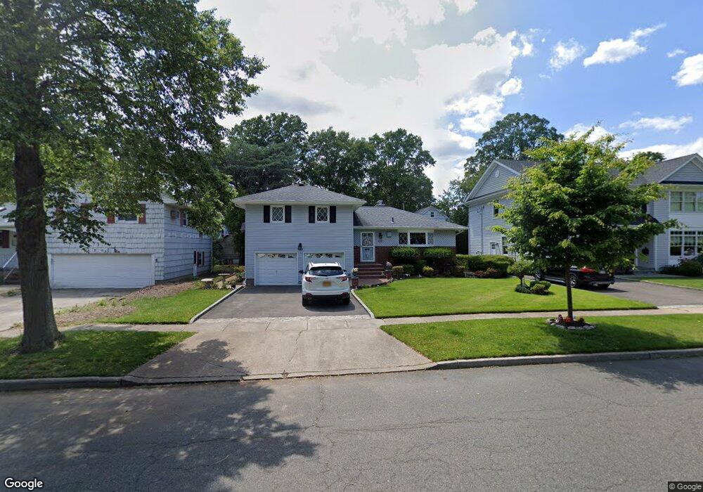 210 Wetherill Rd, Garden City, NY 11530 - photo 1