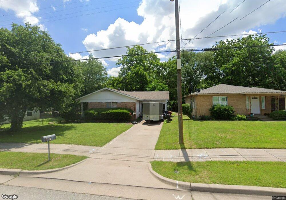 1207 Poindexter Ave, Cleburne, TX 76033 - photo 1