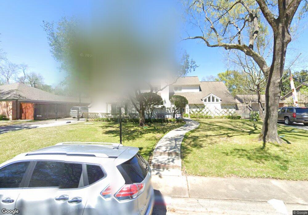 10302 Sugar Hill Dr, Houston, TX 77042 - photo 1