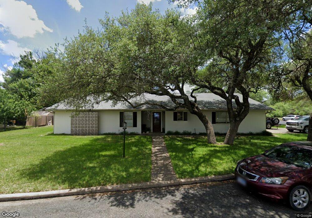 128 Frederick Rd, Fredericksburg, TX 78624 - photo 1