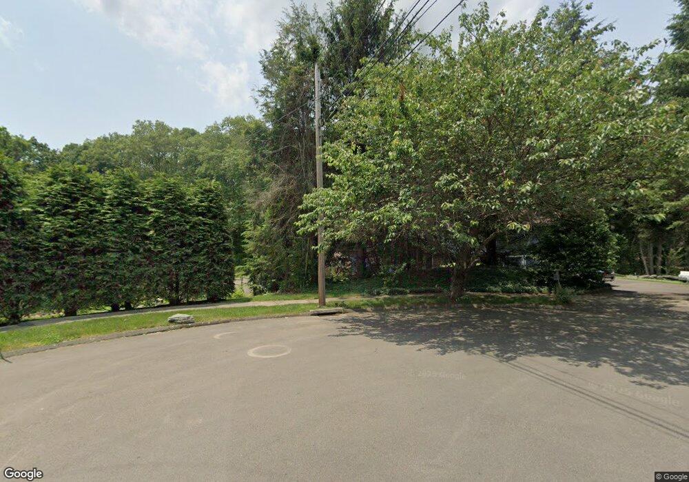 77 Kathleen Dr, Stratford, CT 06614 - photo 1