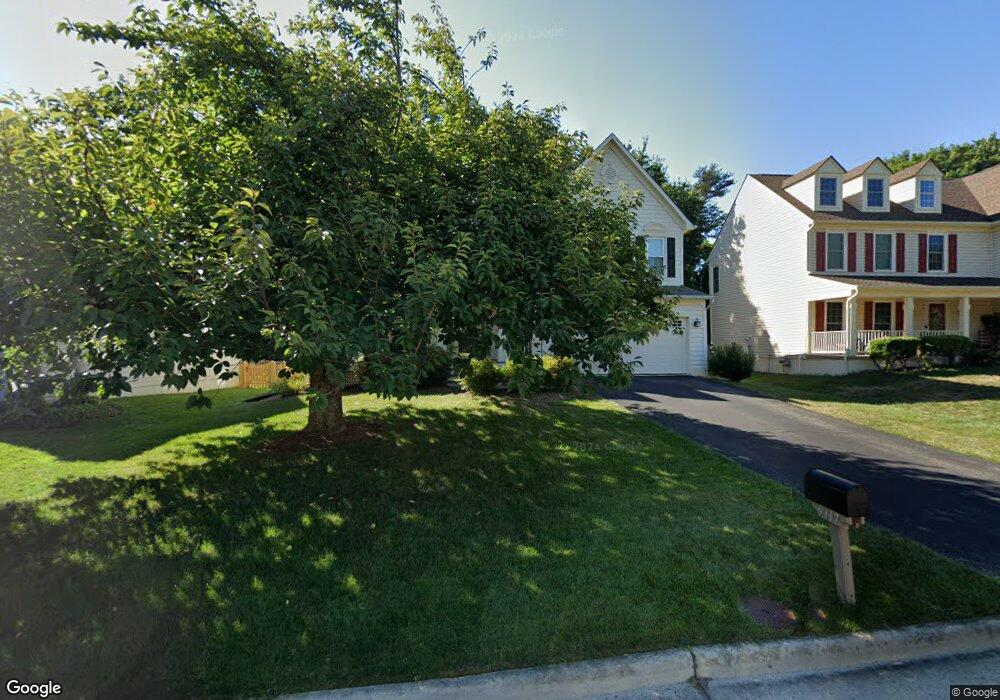 9117 Silver Pointe Way, Fairfax Station, VA 22039 - photo 1