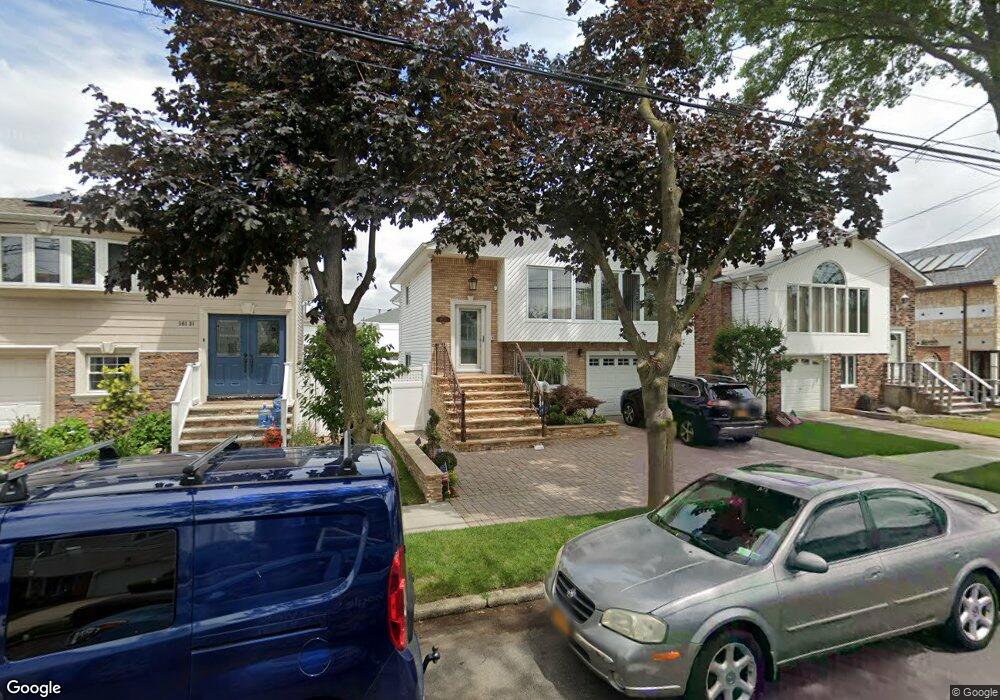 35-06 88 Th St unit 4 C, New York City, NY 11414 - photo 1