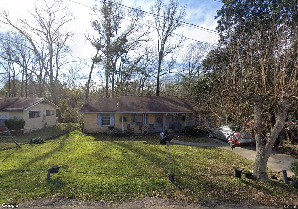 111 Hampton St, Hazlehurst, MS 39083 - photo 1