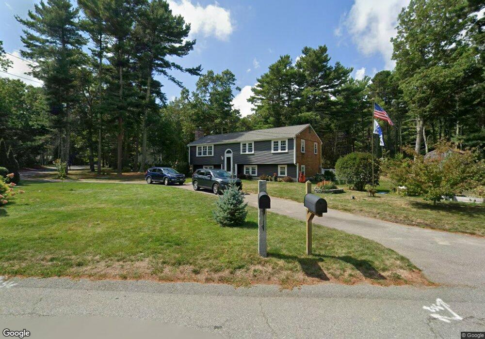 18 Old Main St, Carver, MA 02330 - photo 1