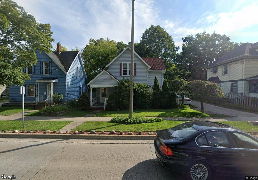 313 W Oakland Ave, Lansing, MI 48906 - photo 1