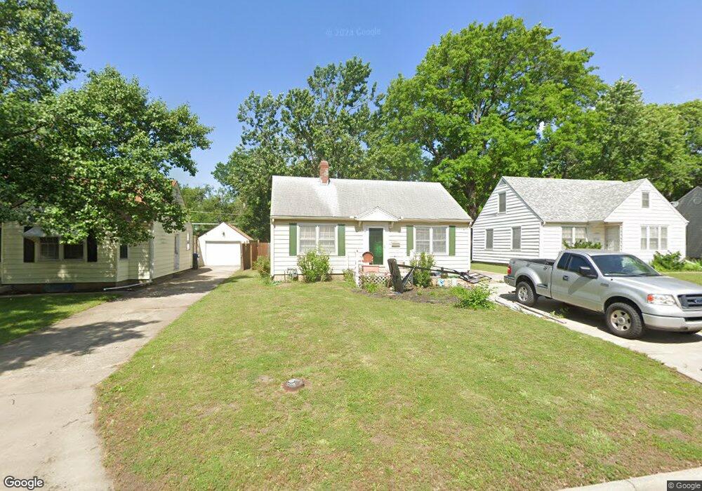 2037 SW High Ave, Topeka, KS 66604 - photo 1