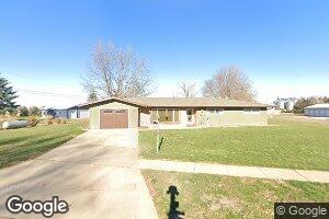 321 W 4th St, Platte, SD 57369