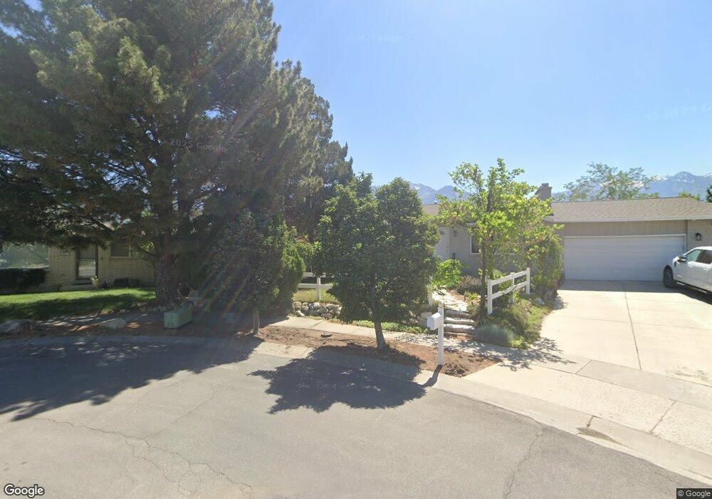 8009 S Cranberry Cir, Sandy, UT 84093 - photo 1