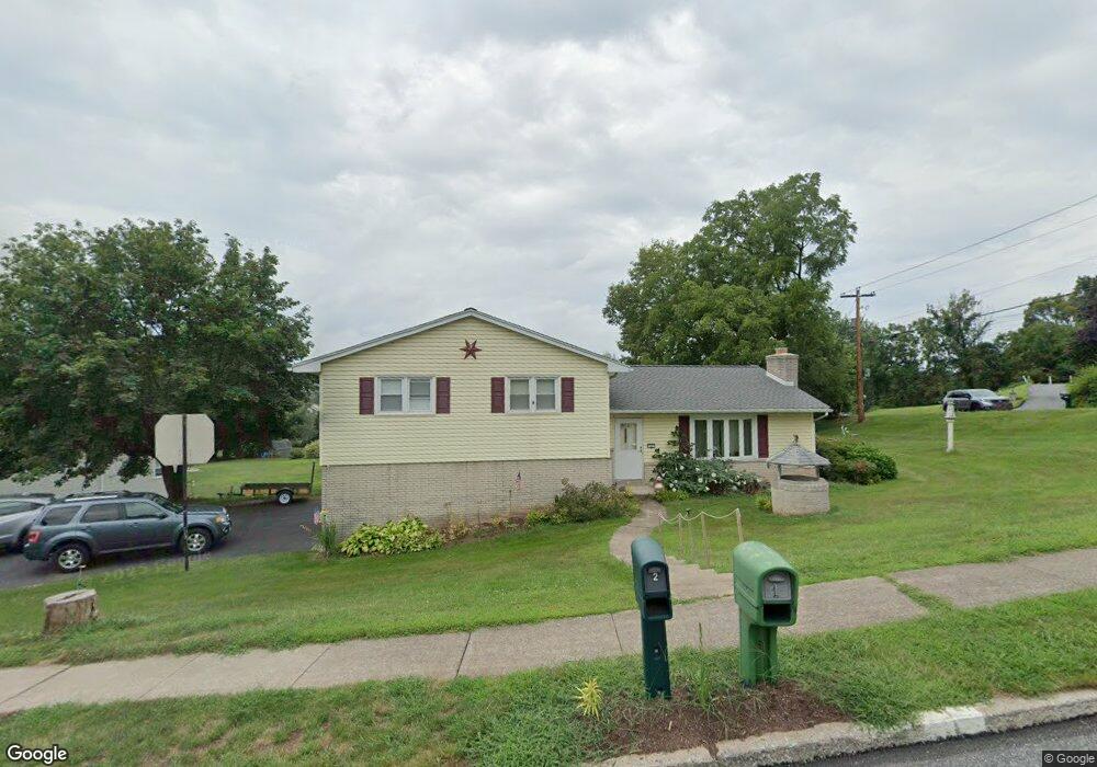 1 Riverview Dr, Middletown, PA 17057 - photo 1