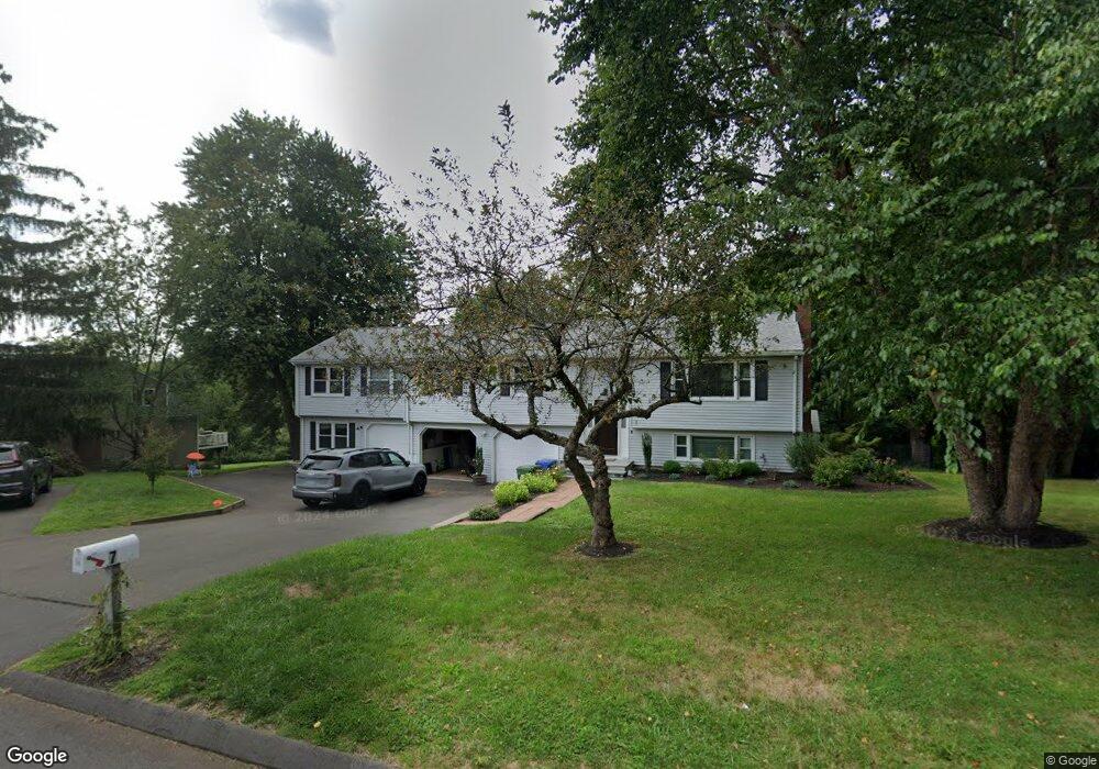 7 Arrowood Dr, Cromwell, CT 06416 - photo 1