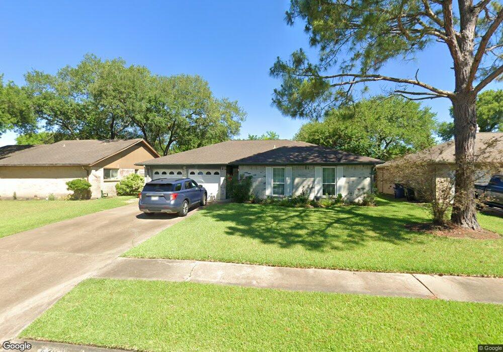 4302 Townes Forest Rd, Friendswood, TX 77546 - photo 1